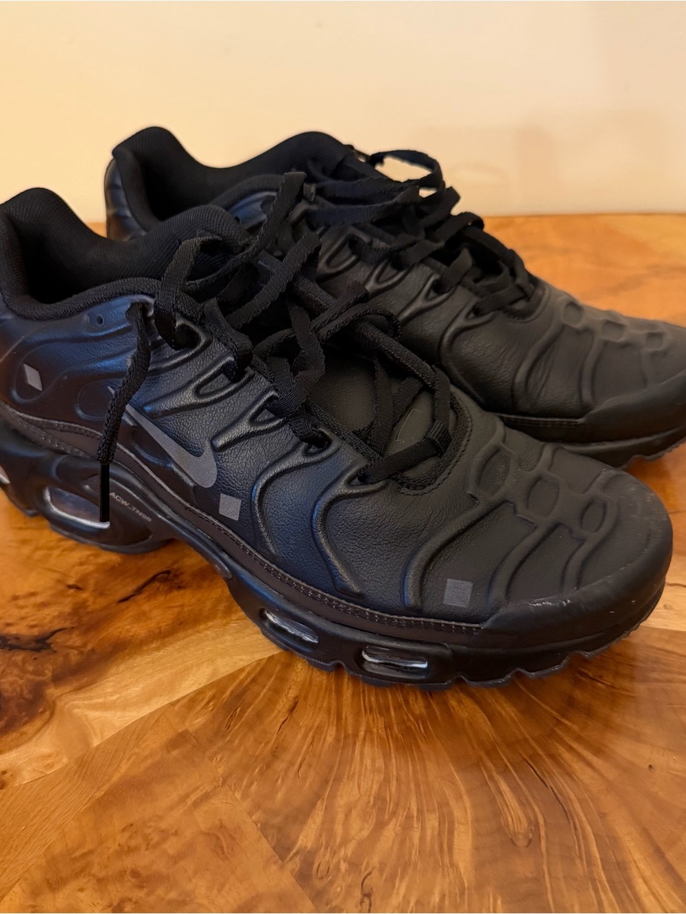 Nike Men's Black Leather Air Max TN-Inspired Sneakers